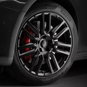 Zwart of Donkergrijs